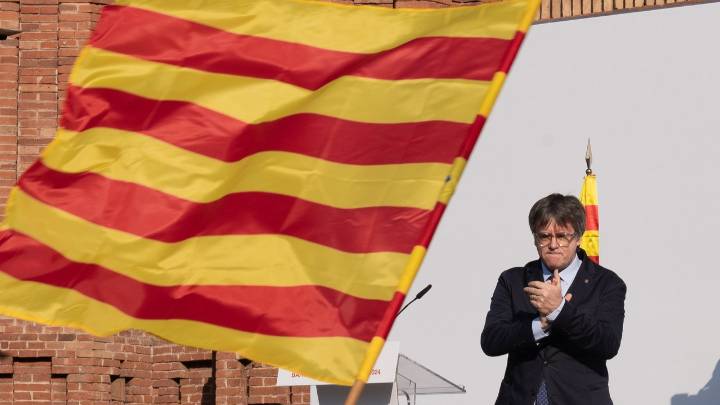 Un mando de los Mossos justifica la no detención de Puigdemont en la maniobra de distracción de la comitiva de Junts