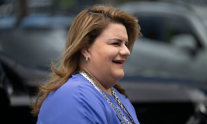 Jenniffer González defiende las maniobras militares en Puerto Rico y reacciona a las críticas de Nicolás Maduro