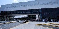 Llegan dos heridos de bala a pedir ayuda al Aeropuerto de Guadalajara; fallece uno