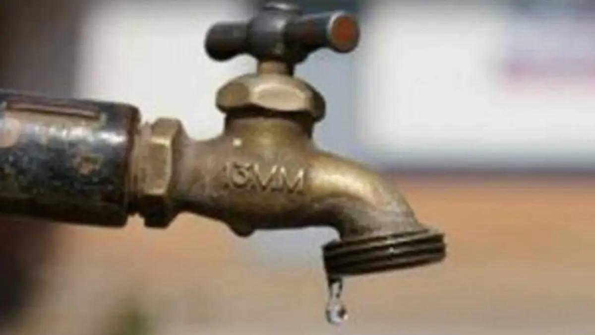 Vecinos de la colonia Prados del Sol 2 reportan falta del servicio de agua