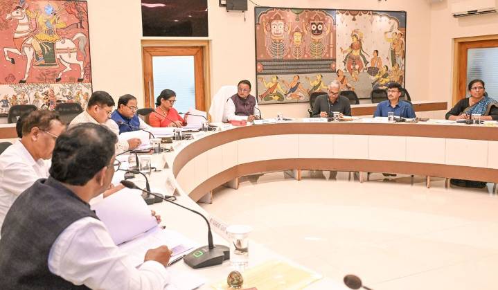 Employees to work 10 hours a week as Odisha Cabinet amends labour law and clears 3 more key proposals