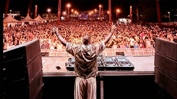 Uno de los DJ más famosos de España actuará gratis en la plaza del Pilar estos Pilares 2025