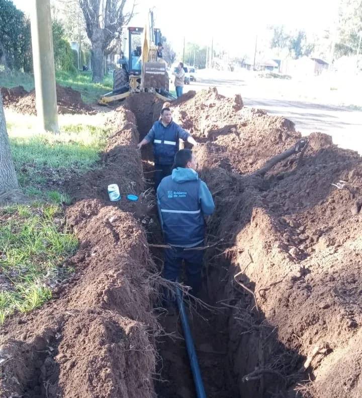 Continúan los trabajos para la extensión de las redes de agua y cloacas