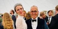 La boda aristocrática más cool del verano en Inglaterra: Kate Morgan luce un vestido de encaje y una tiara histórica