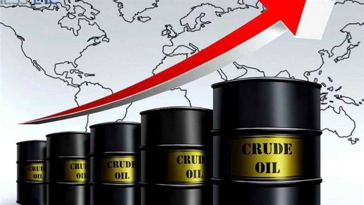Suben precios del petróleo luego de alza productiva