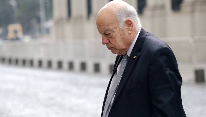 Senador Insulza fue dado de alta tras ser internado por un "bloqueo cardíaco": "El corazón de Panzer sigue firme"