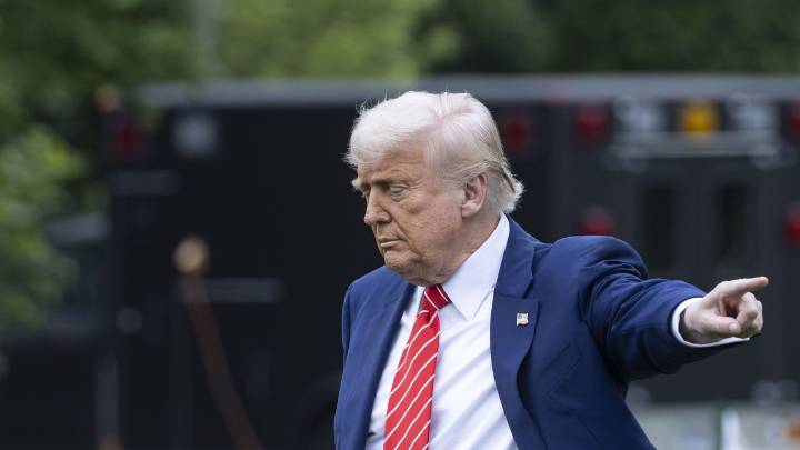 Trump intensifica las amenazas contra medios críticos y celebra la suspensión de Jimmy Kimmel