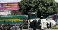 Así fue el momento en que una pipa fue embestida por un tren en Vía Morelos, Ecatepec