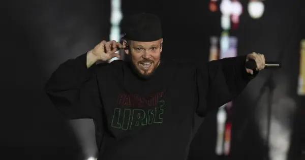 Residente supera a Café Tacvba; reunió a 180 mil almas en el Zócalo