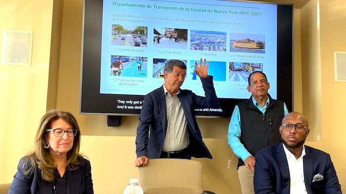 Participe en la Feria de Contratos con el DOT