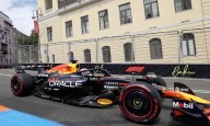 Verstappen sorprende con una “pole” en Azerbaiyán