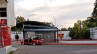 Comando Armado Embosca a Policías en una Escuela de Puebla; Hay un Muerto y una Mujer Herida