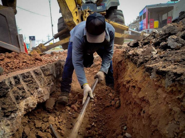 Alcaldía de Maracaibo reparó fuga de gas que afectaba distribución a mil familias en la parroquia Juana de Ávila