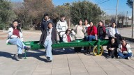Estudiantes de una escuela de Nueva Galia diseñaron un comedero móvil