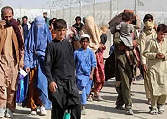 Pakistan shuts Afghan refugee camps established 40 years ago