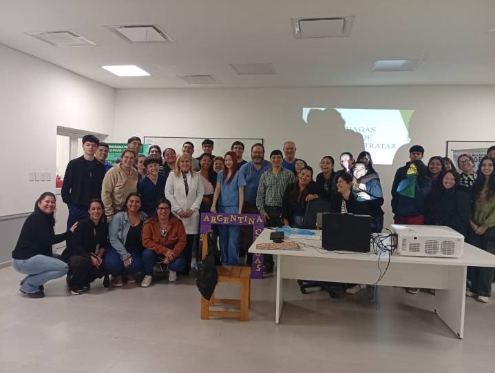 El Programa Provincial de Chagas brindó una charla informativa sobre Chagas para estudiantes de la UPLaB
