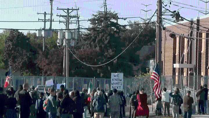 Clashes erupt as protests continue outside Broadview ICE facility