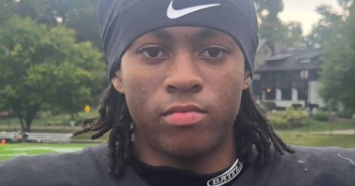 AJ Rayford sparks Glenbard West to victory over Downers Grove North