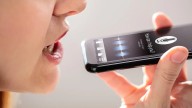 ¿Por qué las personas utilizan el celular en silencio al dormir? Esto dicen los expertos