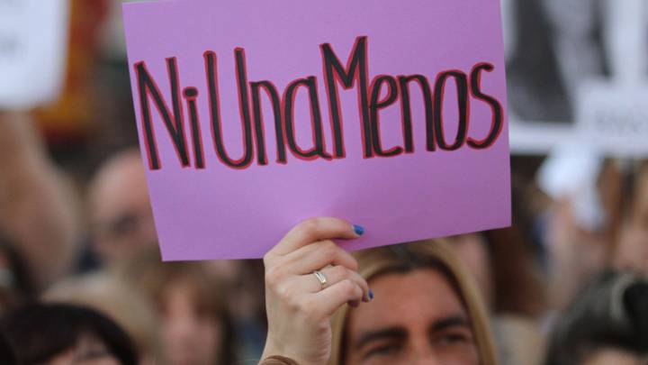 Ni Una Menos Mendoza denunció hostigamiento policial y apuntó contra el gobernador Alfredo Cornejo