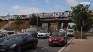Tren "fantasma" parado en el puente sobre la carretera de Picanya
