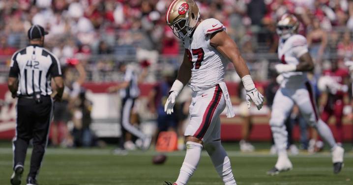 49ers' Nick Bosa exits game with knee injury, gives thumbs