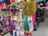 Reportan comerciantes baja venta de artículos patrios en José María Morelos