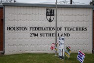 Judge issues partial injunction against Houston ISD in pay-for-performance dispute with teachers’ union – Houston Public Media