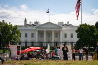 Trump desmantela una vigilia pacífica frente a la Casa Blanca tras 44 años de protesta continuada