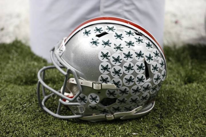 Deadspin | Reports: Angelo Smith, brother of Jeremiah, commits to Ohio State