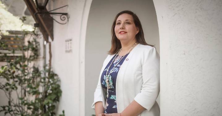 Paulina Vodanovic (PS): “Esperaría que en lo que resta de la campaña, Jara siga siendo ella y que no la transformen en un producto”