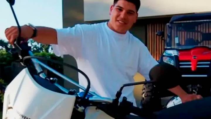 Thiago Medina sigue grave pero presenta "leves mejorías"