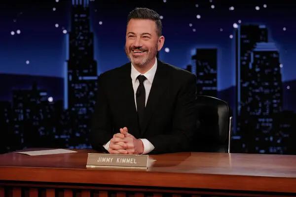 Jimmy Kimmel se disculpa tras polémica por comentarios sobre asesinato de activista