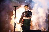 Singer Aaron Lewis claims he was blacklisted from radio. Here's why