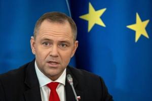 Poland’s Nawrocki talks drone defence in Paris and Berlin