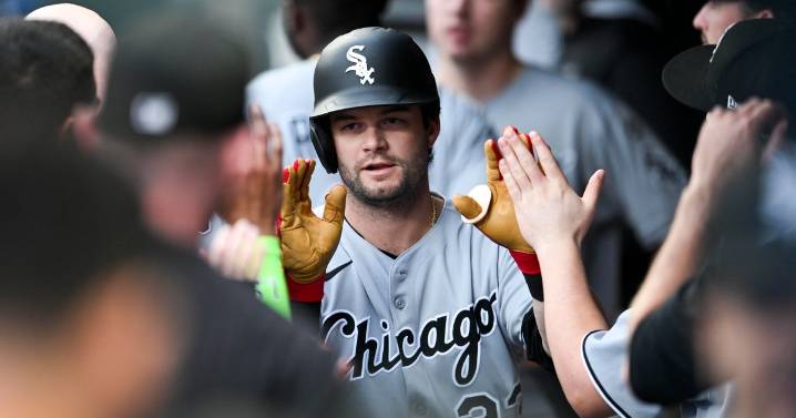 Benintendi's two-HR helps propel the White Sox to 12