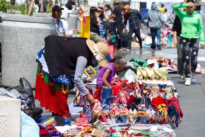 El valor de la economía informal aumentó 4 por ciento, revela el Inegi
