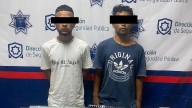 Detienen a jóvenes por insultar y amenazar a policías de Torreón; portaban réplica de un rifle AR