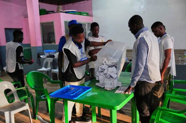 Guinea opposition claims irregularities in constitutional referendum