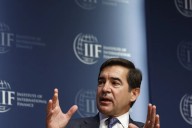 Los inversores toman distancia de la OPA: la acción de BBVA se negocia un 40% menos en España y en EEUU