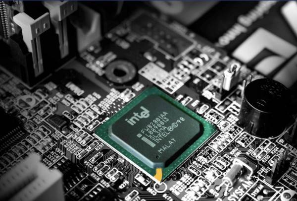 Busca Intel un acuerdo de inversión con Apple