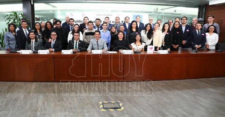 Analizan en el Senado la política industrial en el siglo XXI