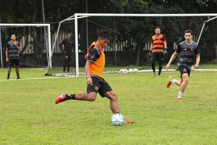 Jaguares debuta a dos chiapanecos en Liga Premier