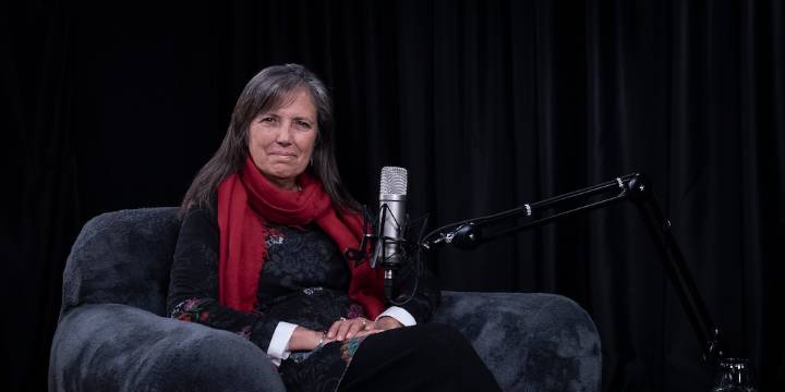 Claudia Piñeiro pone el foco en la ansiedad y desconfianza que genera la cultura del clickbait
