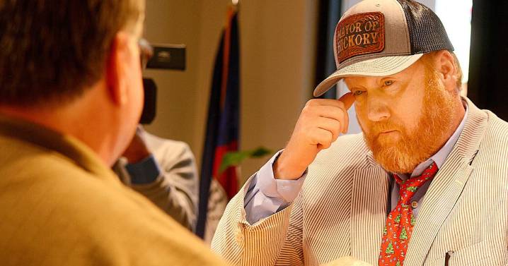 "Last Comic Standing" winner Jon Reep charged with child sex crimes in Hickory. What we know