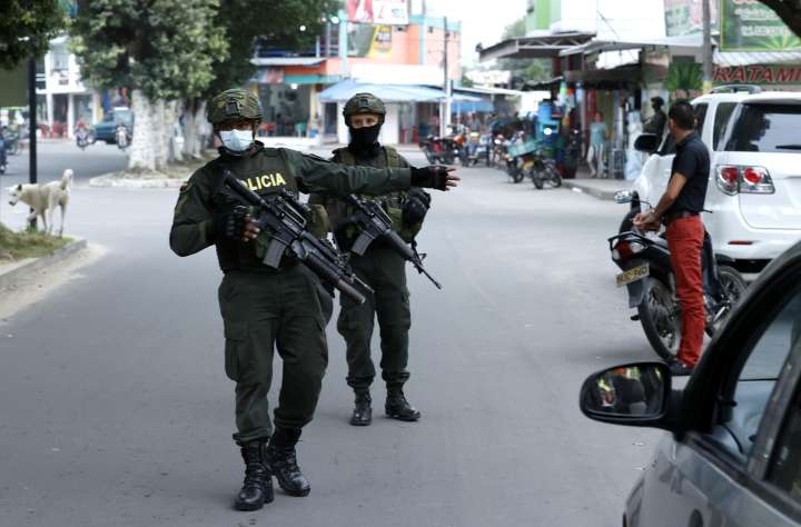 Ataque armado deja dos policías muertos y dos heridos en el este de Colombia