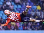Los golazos de pirueta en las Chivas