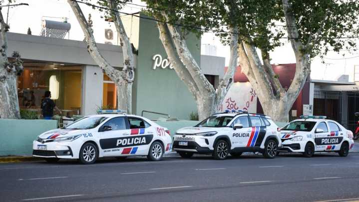 Fue a asaltar o a pelear: La increíble escena familiar en una heladería