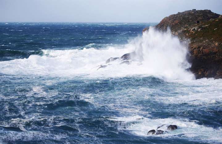 Prohibido el baño en la playa de La Charca de Salobreña por alta concentración de Escherichia Coli