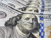 El dólar oficial se dispara a $1390 tras las elecciones en Corrientes y bate un nuevo récord